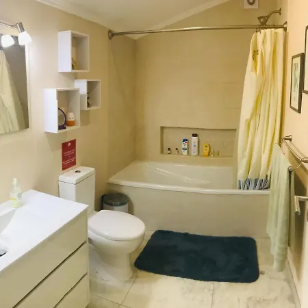 Nyaraló Surf Beach_santa Barbara Secret Gardens Ribeira Grande